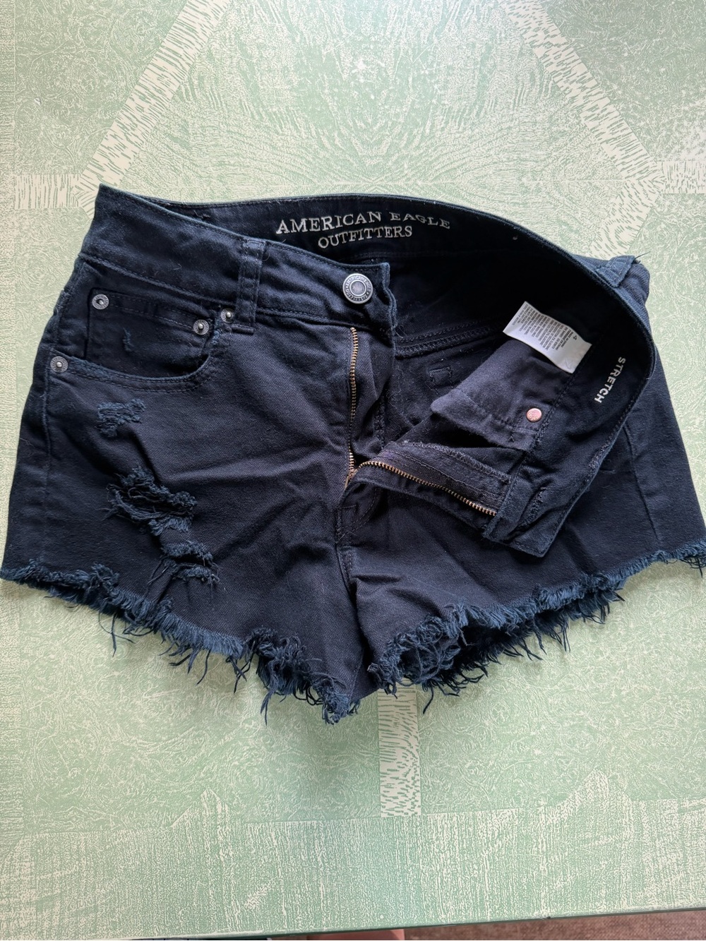 American Eagle Black Denim Short Shorts stretch hi rise distressed size 4